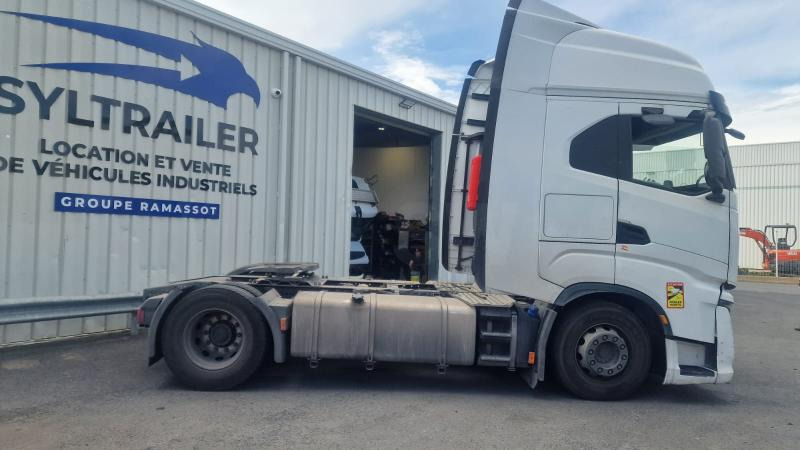 Iveco S-WAY 530 - وحدة جر: صورة 2 Iveco S-WAY 530 - وحدة جر: صورة 2