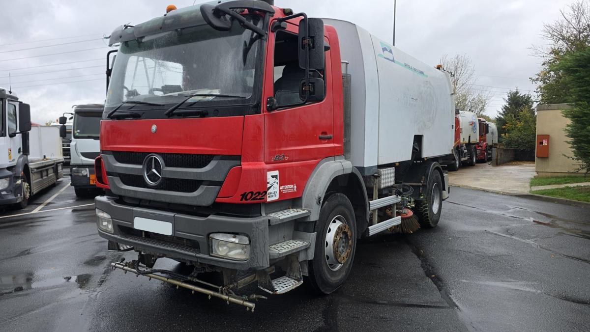 Mercedes Axor 1829 KO - سياره كنس شوارع: صورة 1 Mercedes Axor 1829 KO - سياره كنس شوارع: صورة 1