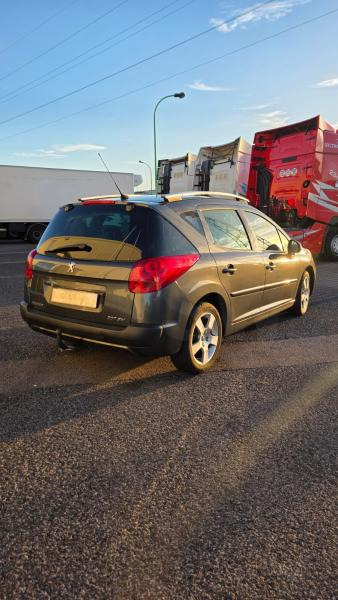 Peugeot 207 SW - سيارة ستيشن: صورة 4 Peugeot 207 SW - سيارة ستيشن: صورة 4