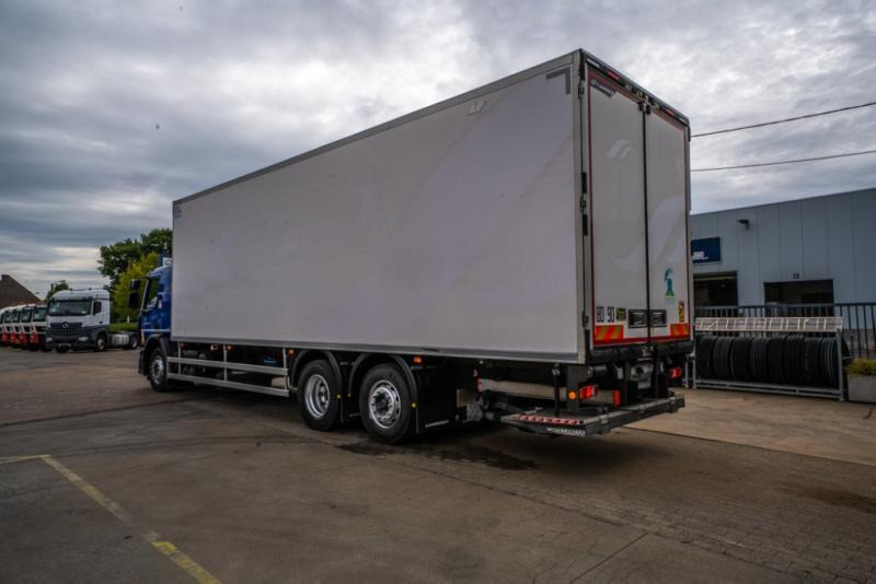 Renault D WIDE 380 DXI D WIDE 380 DXI - شاحنة الفريزر: صورة 5 Renault D WIDE 380 DXI D WIDE 380 DXI - شاحنة الفريزر: صورة 5