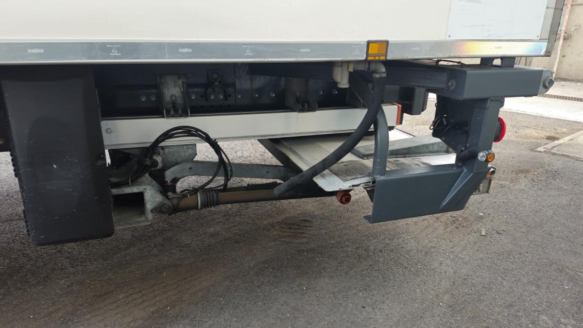 Renault D WIDE - شاحنة الفريزر: صورة 5 Renault D WIDE - شاحنة الفريزر: صورة 5