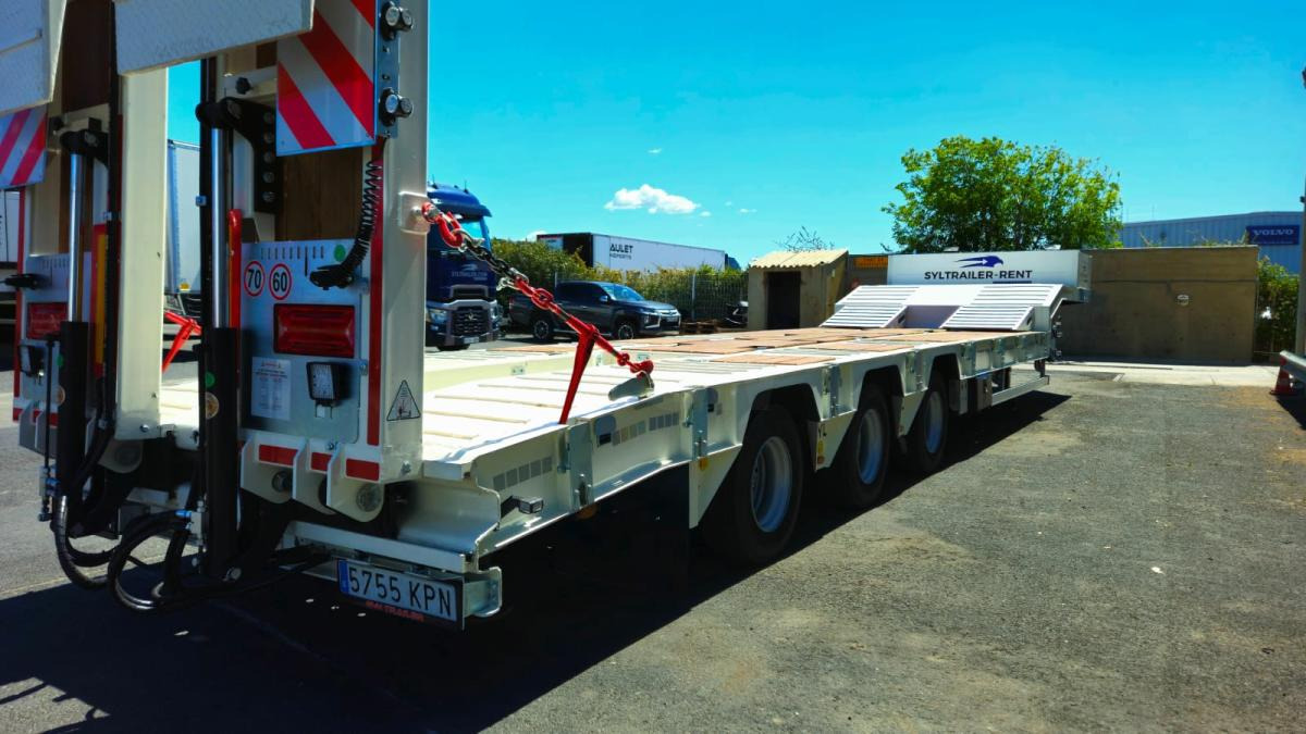 Syltrailer SYL (Location / Rent) F3W1L1B - عربة منخفضة مسطحة نصف مقطورة: صورة 5 Syltrailer SYL (Location / Rent) F3W1L1B - عربة منخفضة مسطحة نصف مقطورة: صورة 5