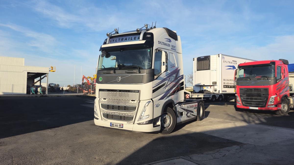 Volvo FH 500 AERO Globetrotter XXL (Location / Rent) - وحدة جر: صورة 3 Volvo FH 500 AERO Globetrotter XXL (Location / Rent) - وحدة جر: صورة 3