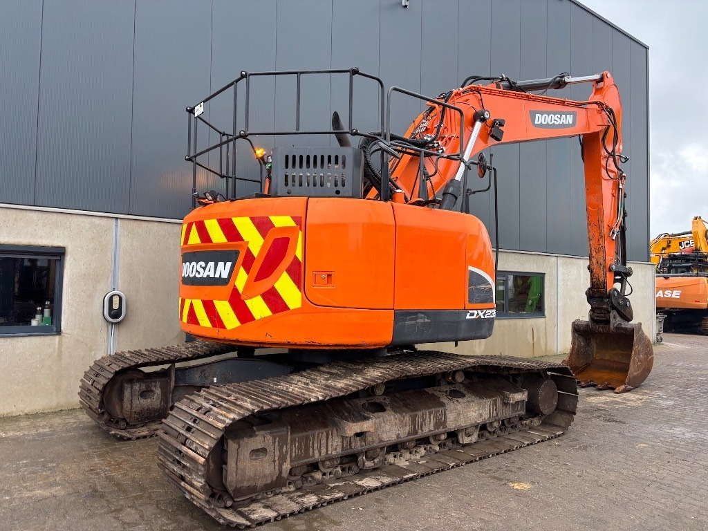 Doosan DX 235 LCR-5 - DX 235 - DX 225 - حفار زحاف: صورة 5 Doosan DX 235 LCR-5 - DX 235 - DX 225 - حفار زحاف: صورة 5
