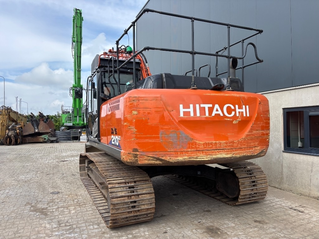 Hitachi ZX 210 LC-6 - حفار زحاف: صورة 4 Hitachi ZX 210 LC-6 - حفار زحاف: صورة 4
