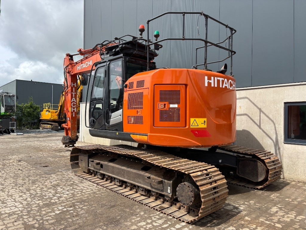 Hitachi ZX 225 US LC-6 - ZX225USLC - ZX 225 USLC - حفار زحاف: صورة 3 Hitachi ZX 225 US LC-6 - ZX225USLC - ZX 225 USLC - حفار زحاف: صورة 3