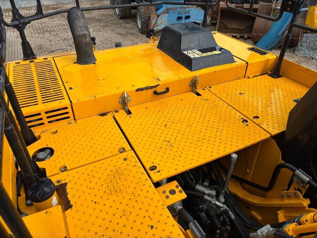 حفار زحاف JCB 220 XL 4F -- 220X lc -- 220 X LC: صورة 29 حفار زحاف JCB 220 XL 4F -- 220X lc -- 220 X LC: صورة 29