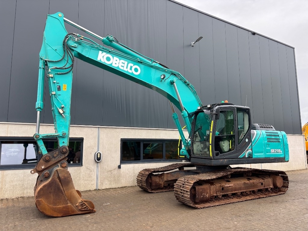 Kobelco SK 210 LC-10 - حفار زحاف: صورة 1 Kobelco SK 210 LC-10 - حفار زحاف: صورة 1