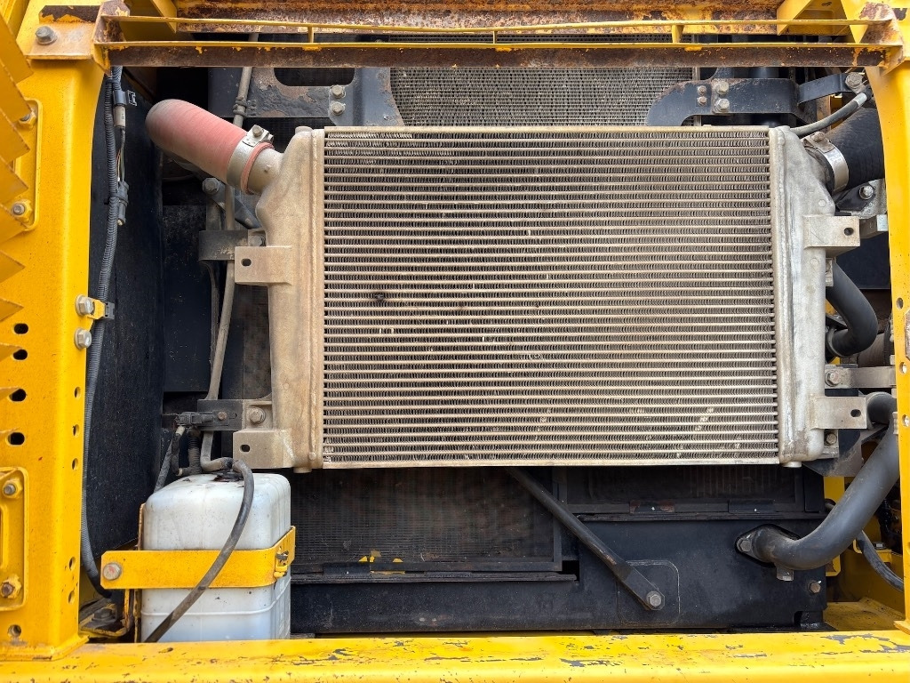 حفار زحاف Komatsu PC 360 LC-10: صورة 28