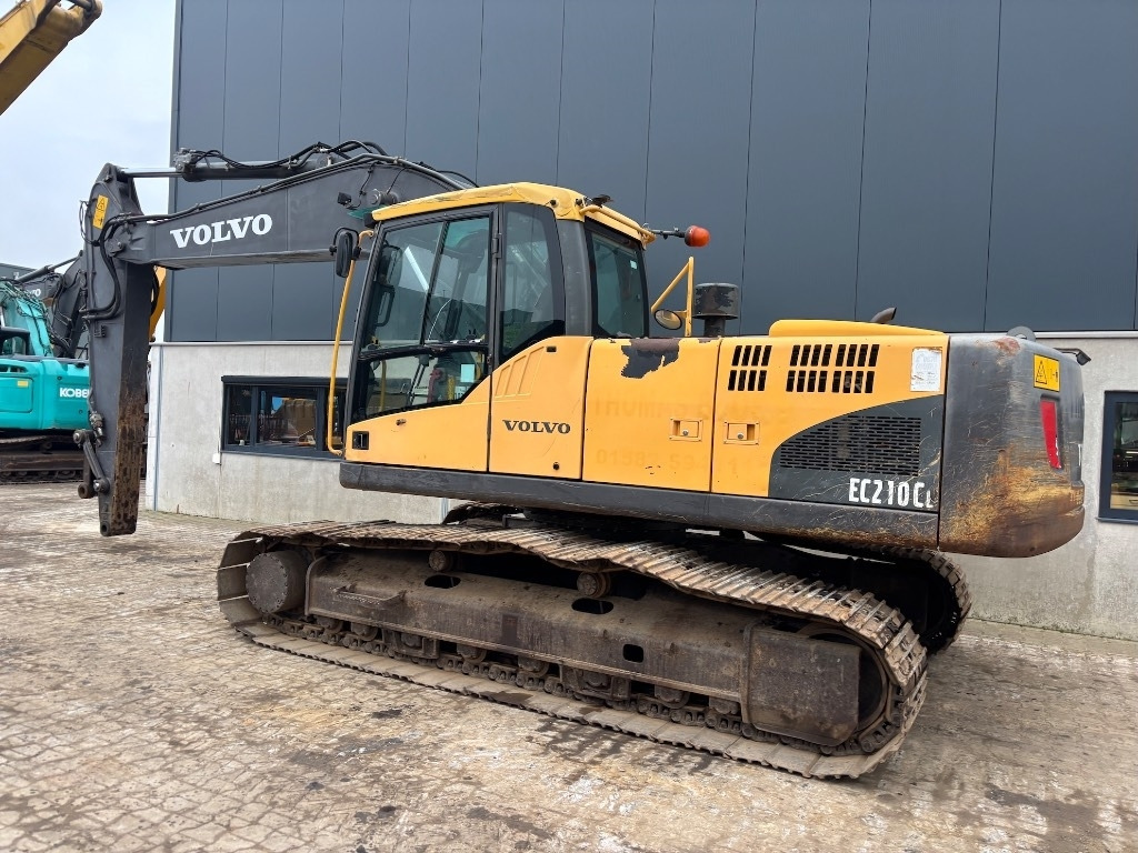 Volvo EC 210 C L - حفار زحاف: صورة 2 Volvo EC 210 C L - حفار زحاف: صورة 2