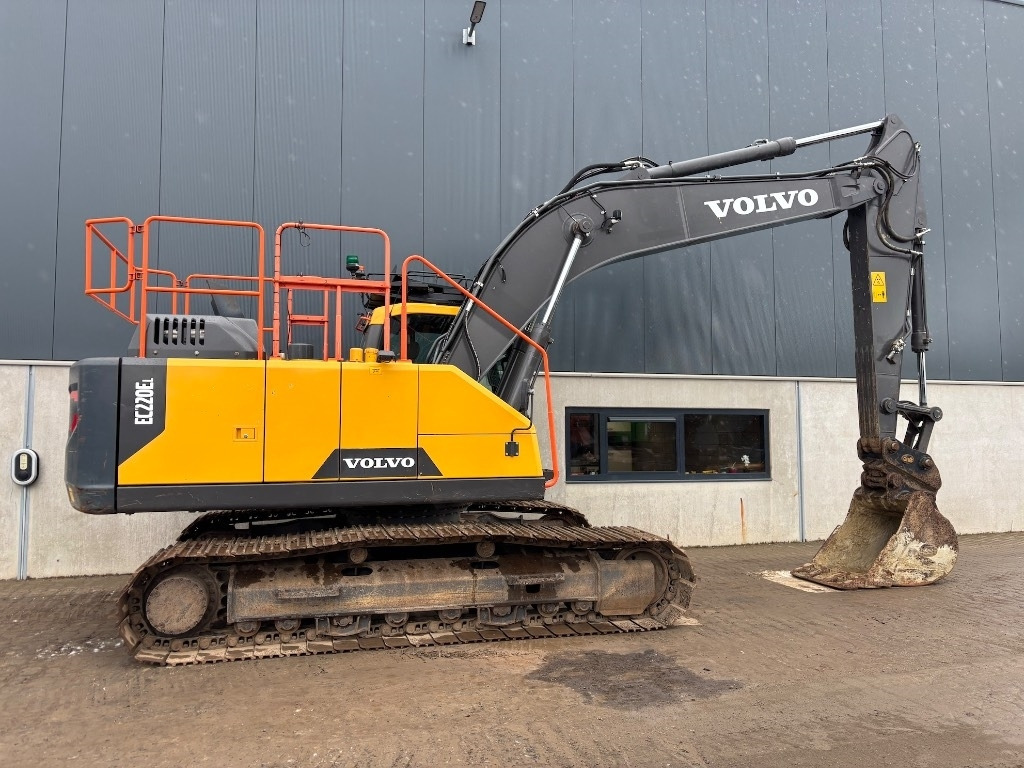 Volvo EC 220 E L - EC220EL - 220EL  - حفار زحاف: صورة 5 Volvo EC 220 E L - EC220EL - 220EL  - حفار زحاف: صورة 5
