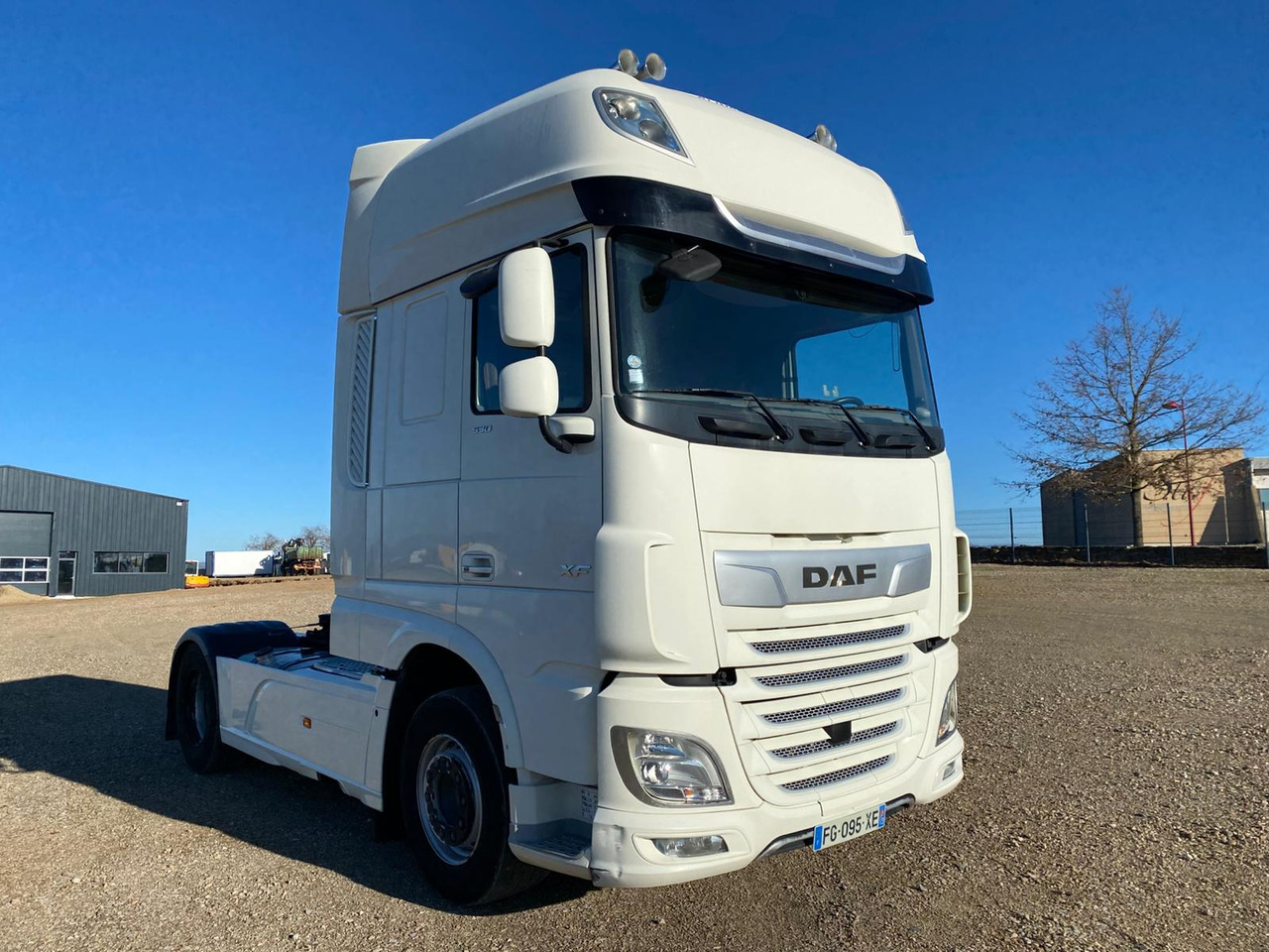 DAF XF530 Super Space Cab - وحدة جر: صورة 2 DAF XF530 Super Space Cab - وحدة جر: صورة 2