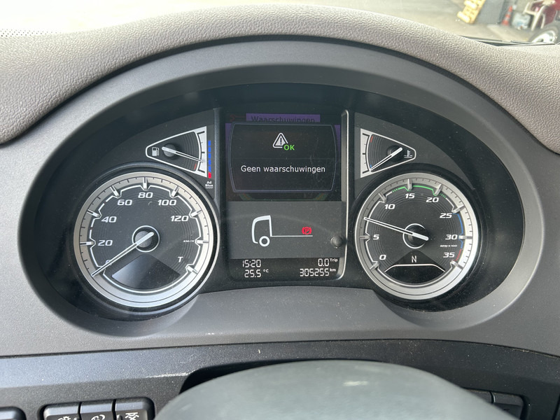 DAF CF 260 FA / Carrier Koeler - 30 gr / Chereau Frigobox / Laadklep 2000 kg - شاحنة الفريزر: صورة 4 DAF CF 260 FA / Carrier Koeler - 30 gr / Chereau Frigobox / Laadklep 2000 kg - شاحنة الفريزر: صورة 4