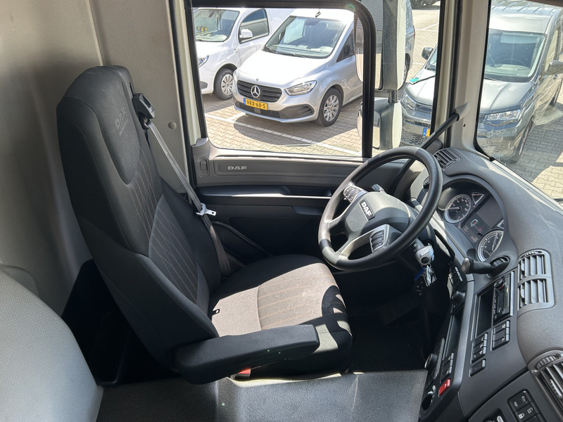DAF CF 260 FA / Carrier Koeler - 30 gr / Chereau Frigobox / Laadklep 2000 kg - شاحنة الفريزر: صورة 3 DAF CF 260 FA / Carrier Koeler - 30 gr / Chereau Frigobox / Laadklep 2000 kg - شاحنة الفريزر: صورة 3
