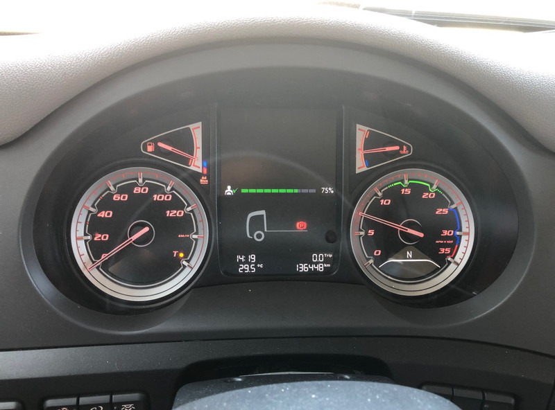 DAF CF 260 FA / Carrier Koeler / Chereau Frigo Box / Laadklep / APK TUV 09-25 - شاحنة الفريزر: صورة 4 DAF CF 260 FA / Carrier Koeler / Chereau Frigo Box / Laadklep / APK TUV 09-25 - شاحنة الفريزر: صورة 4