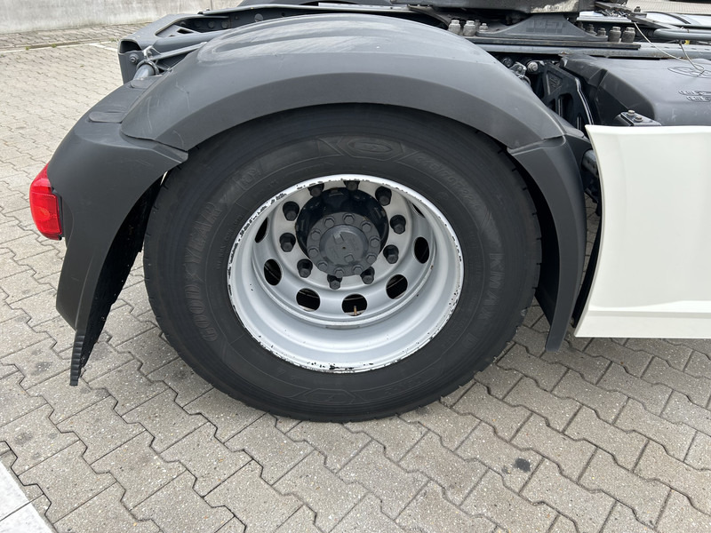 DAF CF 410 FT Space Cab / 229 dkm / NL Truck / APK TUV 01-26 DAF CF 410 FT Space Cab / 229 dkm / NL Truck / APK TUV 01-26: صورة 13 DAF CF 410 FT Space Cab / 229 dkm / NL Truck / APK TUV 01-26 DAF CF 410 FT Space Cab / 229 dkm / NL Truck / APK TUV 01-26: صورة 13