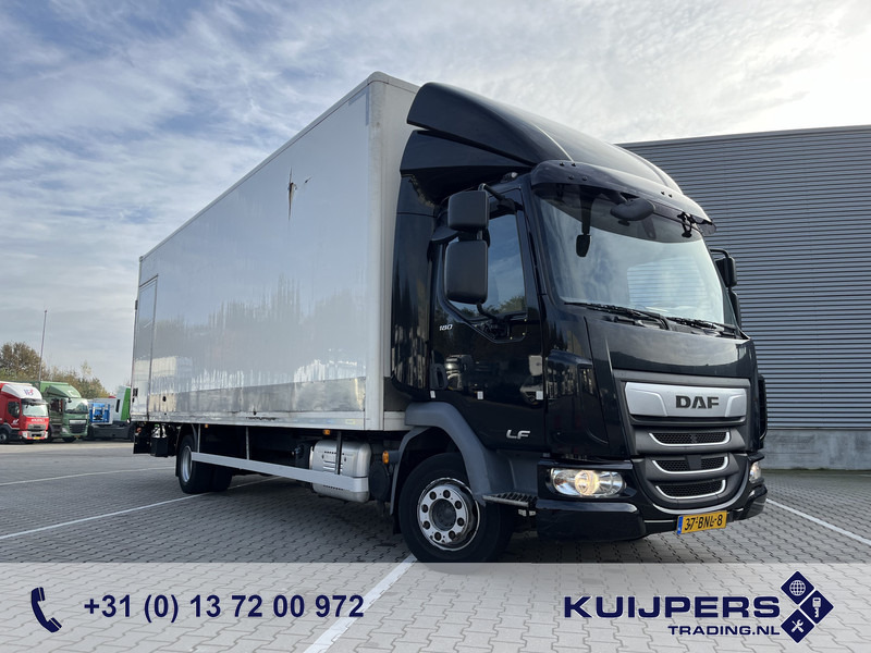 DAF LF 180 FA Euro 6 / 12 Ton / 400 dkm / Box / Laadklep - شاحنة مقفلة: صورة 1 DAF LF 180 FA Euro 6 / 12 Ton / 400 dkm / Box / Laadklep - شاحنة مقفلة: صورة 1