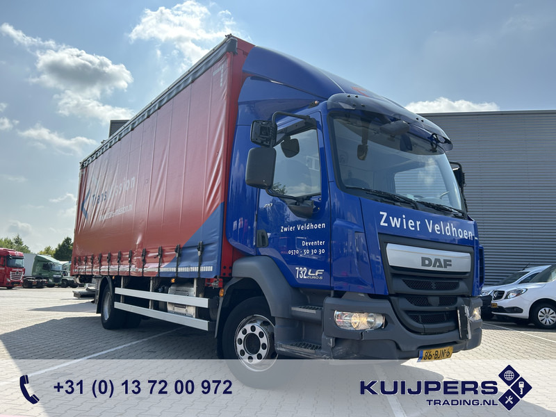 DAF LF 210 FA / 12 Ton / 361 dkm / Curtainside / Loadlift / NL Truck - شاحنة ستارة: صورة 1 DAF LF 210 FA / 12 Ton / 361 dkm / Curtainside / Loadlift / NL Truck - شاحنة ستارة: صورة 1