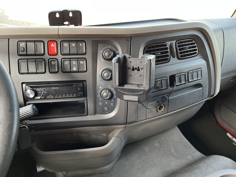DAF LF 210 FA / 12 Ton / 406 dkm / Box / Loadlift / NL Truck - شاحنة مقفلة: صورة 5 DAF LF 210 FA / 12 Ton / 406 dkm / Box / Loadlift / NL Truck - شاحنة مقفلة: صورة 5