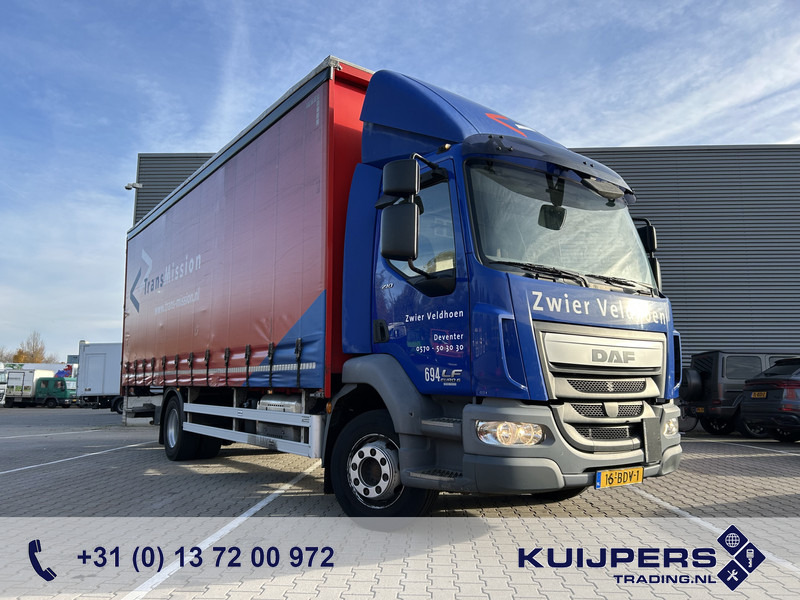DAF LF 210 FA / 12 Ton / 557 dlm / Curtainside / Loadlift / APK TUV 05-26 - شاحنة ستارة: صورة 1 DAF LF 210 FA / 12 Ton / 557 dlm / Curtainside / Loadlift / APK TUV 05-26 - شاحنة ستارة: صورة 1