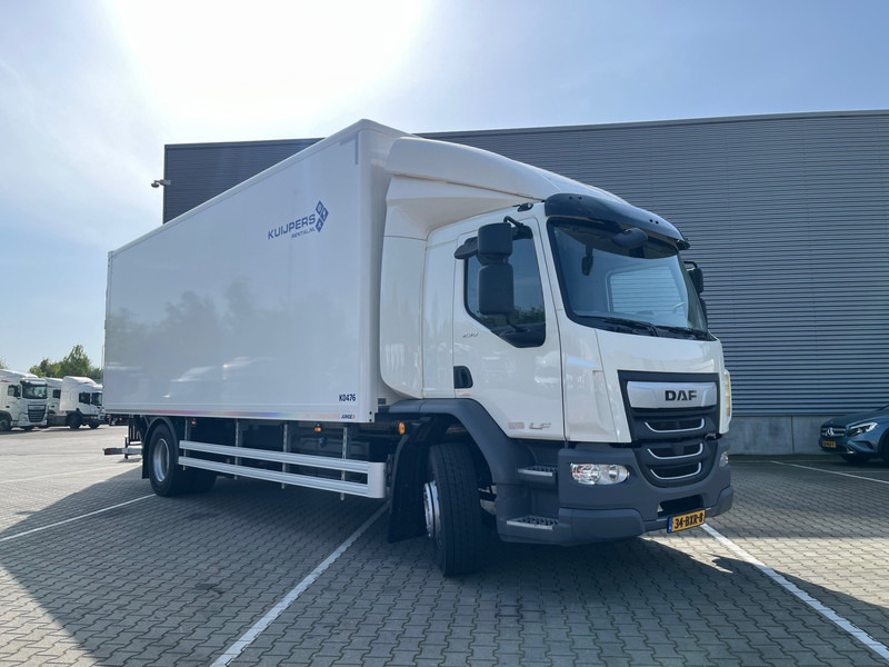DAF LF 230 FA 18 Ton Box met Laadklep / Te huur - Bel 013-7200971 voor de mogelijkheden ! - شاحنة مقفلة: صورة 1 DAF LF 230 FA 18 Ton Box met Laadklep / Te huur - Bel 013-7200971 voor de mogelijkheden ! - شاحنة مقفلة: صورة 1