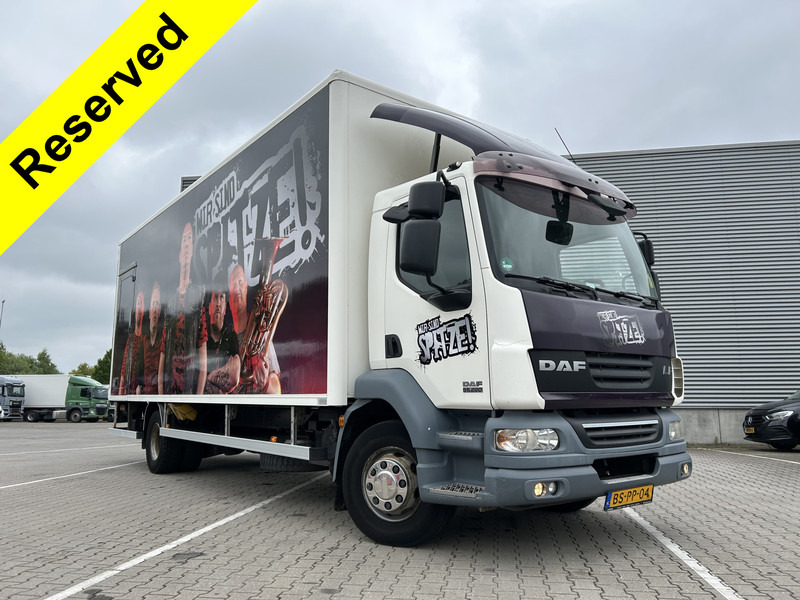DAF LF55 220 Euro 4 / 12 Ton / 673 dkm / Box / Loadlift / APK TUV 01-26 - شاحنة مقفلة: صورة 1 DAF LF55 220 Euro 4 / 12 Ton / 673 dkm / Box / Loadlift / APK TUV 01-26 - شاحنة مقفلة: صورة 1