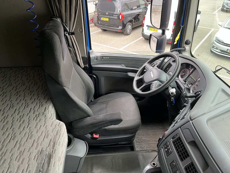 DAF XF 440 FT SC / Mega - Low Deck / 837 dkm / 2 Tanks / Stand Klima / Tacho V2 - وحدة جر: صورة 3 DAF XF 440 FT SC / Mega - Low Deck / 837 dkm / 2 Tanks / Stand Klima / Tacho V2 - وحدة جر: صورة 3