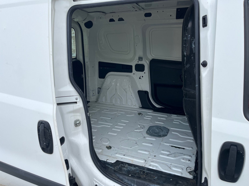 Fiat Dobló Cargo 1.3 MultiJet / NL Van - فان المدمجة: صورة 3 Fiat Dobló Cargo 1.3 MultiJet / NL Van - فان المدمجة: صورة 3