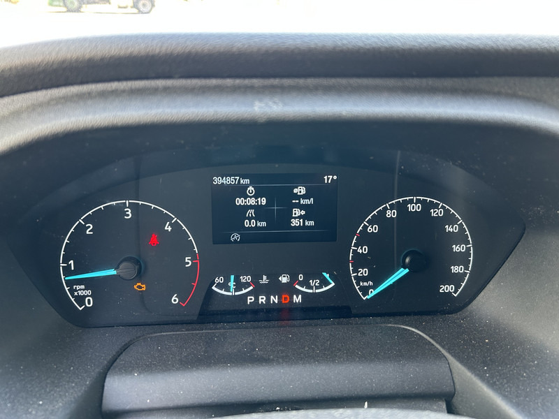 Ford Transit 2.0 TDCI Trend RWD / Box / Loadlift / Full Options - شاحنة مغلقة الصندوق: صورة 5 Ford Transit 2.0 TDCI Trend RWD / Box / Loadlift / Full Options - شاحنة مغلقة الصندوق: صورة 5