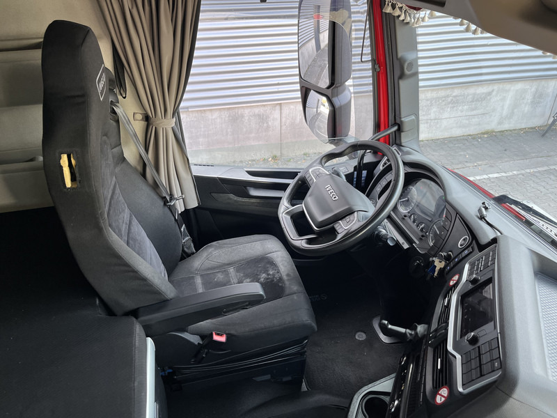 Iveco S-Way AT 420 / Full LED / 569 dkm / 2 Tanks / 2 Fridge / APK TUV 03-26 - وحدة جر: صورة 3 Iveco S-Way AT 420 / Full LED / 569 dkm / 2 Tanks / 2 Fridge / APK TUV 03-26 - وحدة جر: صورة 3