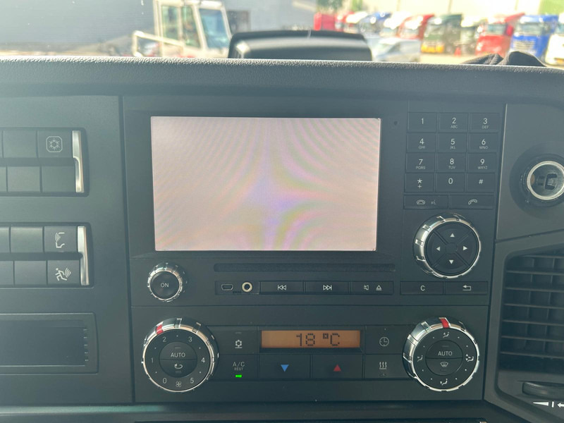 Mercedes-Benz Actros 1842 Bigspace / 742 dkm / Mega / New Tacho / Stand Klima / 2 Tanks - وحدة جر: صورة 5 Mercedes-Benz Actros 1842 Bigspace / 742 dkm / Mega / New Tacho / Stand Klima / 2 Tanks - وحدة جر: صورة 5