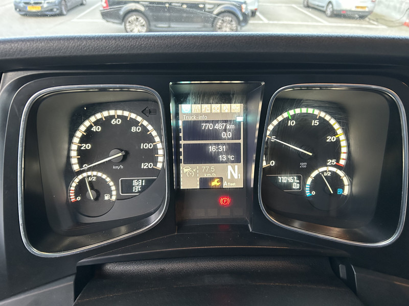 Mercedes-Benz Actros 1842 Bigspace / 770 dkm / Mega / New Tacho / Stand Klima / 2 Tanks - وحدة جر: صورة 4 Mercedes-Benz Actros 1842 Bigspace / 770 dkm / Mega / New Tacho / Stand Klima / 2 Tanks - وحدة جر: صورة 4