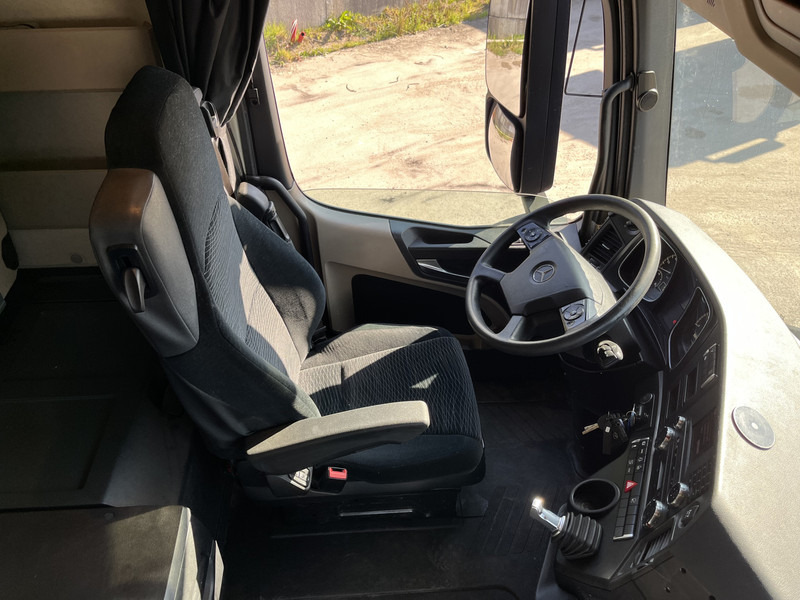 Mercedes-Benz Actros 1842 StreamSpace / 939 dkm / 2 Tanks / NL Truck - وحدة جر: صورة 3 Mercedes-Benz Actros 1842 StreamSpace / 939 dkm / 2 Tanks / NL Truck - وحدة جر: صورة 3