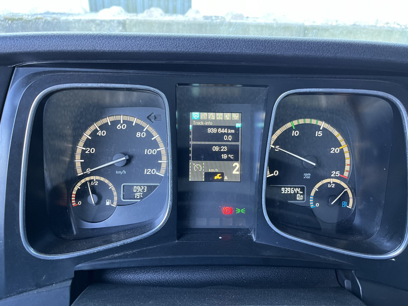 Mercedes-Benz Actros 1842 StreamSpace / 939 dkm / 2 Tanks / NL Truck - وحدة جر: صورة 4 Mercedes-Benz Actros 1842 StreamSpace / 939 dkm / 2 Tanks / NL Truck - وحدة جر: صورة 4