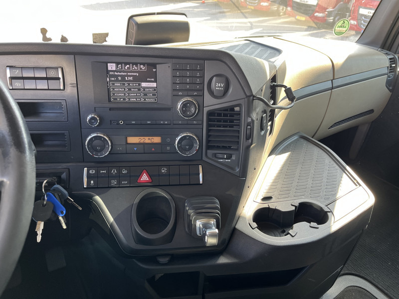 Mercedes-Benz Actros 1842 Streamspace / 870 dkm / 2 Tanks / NL Truck - وحدة جر: صورة 5 Mercedes-Benz Actros 1842 Streamspace / 870 dkm / 2 Tanks / NL Truck - وحدة جر: صورة 5