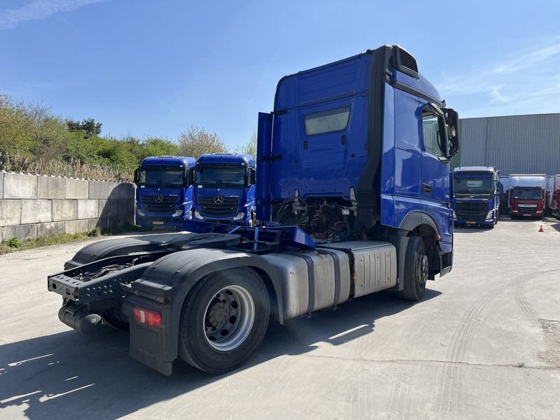Mercedes-Benz Actros 1842 Streamspace / 871 dkm / 2 Tanks / NL Truck - وحدة جر: صورة 2 Mercedes-Benz Actros 1842 Streamspace / 871 dkm / 2 Tanks / NL Truck - وحدة جر: صورة 2