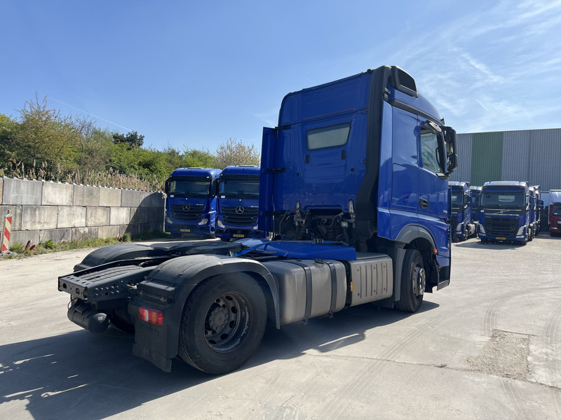Mercedes-Benz Actros 1842 Streamspace / 897 dkm / 2 Tanks / NL Truck - وحدة جر: صورة 2 Mercedes-Benz Actros 1842 Streamspace / 897 dkm / 2 Tanks / NL Truck - وحدة جر: صورة 2