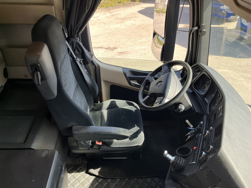 Mercedes-Benz Actros 1842 Streamspace / 897 dkm / 2 Tanks / NL Truck - وحدة جر: صورة 3 Mercedes-Benz Actros 1842 Streamspace / 897 dkm / 2 Tanks / NL Truck - وحدة جر: صورة 3
