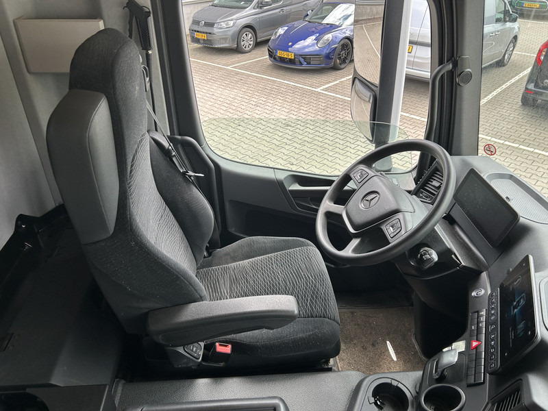 Mercedes-Benz Actros 2124 / Carrier Supra 850 -30 gr / Koeler / Laadklep / APK 03-26 - شاحنة الفريزر: صورة 3 Mercedes-Benz Actros 2124 / Carrier Supra 850 -30 gr / Koeler / Laadklep / APK 03-26 - شاحنة الفريزر: صورة 3