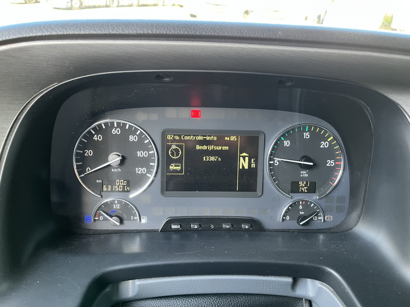 Mercedes-Benz Actros 2546 V6 / MP3 F04 Megaspace / 631 dkm / 6x2 Steer + Lift / NL Truck - وحدة جر: صورة 4 Mercedes-Benz Actros 2546 V6 / MP3 F04 Megaspace / 631 dkm / 6x2 Steer + Lift / NL Truck - وحدة جر: صورة 4
