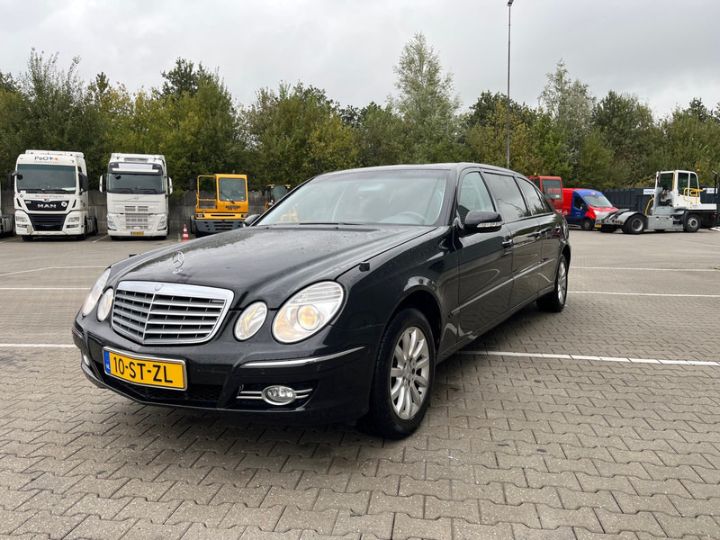 سيدان Mercedes-Benz E-Klasse / Limousine / 240 Avantgarde / 4-Matic / 8-pers / APK/TUV 09-2026 /: صورة 14