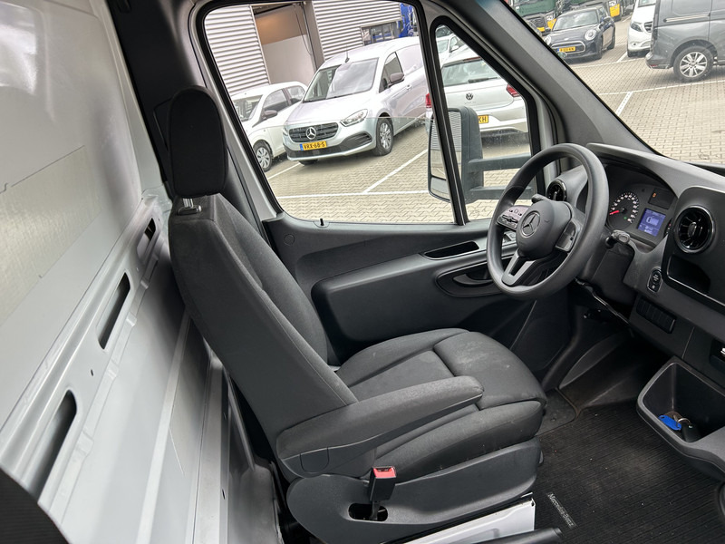 Mercedes-Benz Sprinter 515 1.9 CDI / 126 dkm / Box 4.4 mtr / Laadklep / APK 07-26 - شاحنة مغلقة الصندوق: صورة 3 Mercedes-Benz Sprinter 515 1.9 CDI / 126 dkm / Box 4.4 mtr / Laadklep / APK 07-26 - شاحنة مغلقة الصندوق: صورة 3