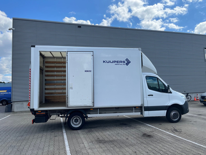 Mercedes-Benz Sprinter 515 1.9 CDI / Box 4.4 mtr / Laadklep / Zijdeur - شاحنة مغلقة الصندوق: صورة 3 Mercedes-Benz Sprinter 515 1.9 CDI / Box 4.4 mtr / Laadklep / Zijdeur - شاحنة مغلقة الصندوق: صورة 3