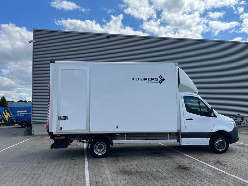 Mercedes-Benz Sprinter 515 1.9 CDI / Box 4.4 mtr / Laadklep / Zijdeur - شاحنة مغلقة الصندوق: صورة 2 Mercedes-Benz Sprinter 515 1.9 CDI / Box 4.4 mtr / Laadklep / Zijdeur - شاحنة مغلقة الصندوق: صورة 2