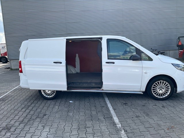 Mercedes-Benz Vito 109 CDI Lang / Airco / Cruise / Trekhaak / APK 01-26 - فان المدمجة: صورة 3 Mercedes-Benz Vito 109 CDI Lang / Airco / Cruise / Trekhaak / APK 01-26 - فان المدمجة: صورة 3