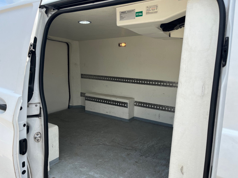 Mercedes-Benz Vito 114 CDI / L2H1 / Frigo / Gekoelde laadbak / APK-TUV 05-26 - شاحنة مُبرّدة للتوصيل: صورة 4 Mercedes-Benz Vito 114 CDI / L2H1 / Frigo / Gekoelde laadbak / APK-TUV 05-26 - شاحنة مُبرّدة للتوصيل: صورة 4
