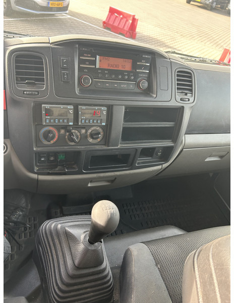 Nissan Cabstar NT400 / Duo Temp Frigo -30 gr / 146 dkm/ Blad - Blad / APK TUV 03-26 - شاحنة مُبرّدة للتوصيل: صورة 5 Nissan Cabstar NT400 / Duo Temp Frigo -30 gr / 146 dkm/ Blad - Blad / APK TUV 03-26 - شاحنة مُبرّدة للتوصيل: صورة 5