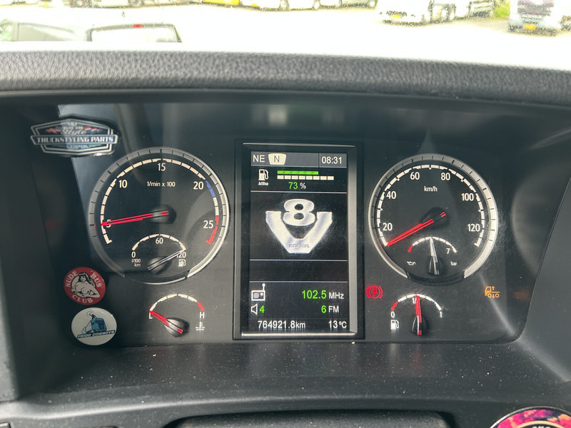 Scania R520 V8 / Showtruck / Buffl Special Interior / Vol Lucht / Retarder - وحدة جر: صورة 4 Scania R520 V8 / Showtruck / Buffl Special Interior / Vol Lucht / Retarder - وحدة جر: صورة 4