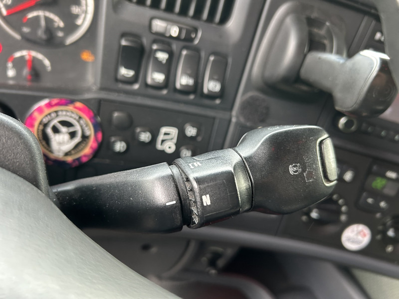 Scania R520 V8 / Showtruck / Buffl Special Interior / Vol Lucht / Retarder - وحدة جر: صورة 5 Scania R520 V8 / Showtruck / Buffl Special Interior / Vol Lucht / Retarder - وحدة جر: صورة 5
