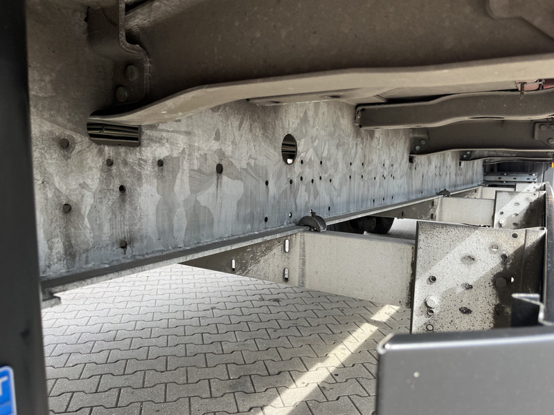 Schmitz Cargobull SCB S2 / Box Trailer / 2 axle / APK TUV 06-26 - نصف مقطورة صندوق مغلق: صورة 5 Schmitz Cargobull SCB S2 / Box Trailer / 2 axle / APK TUV 06-26 - نصف مقطورة صندوق مغلق: صورة 5